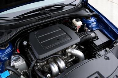 Vano motore auto pulito